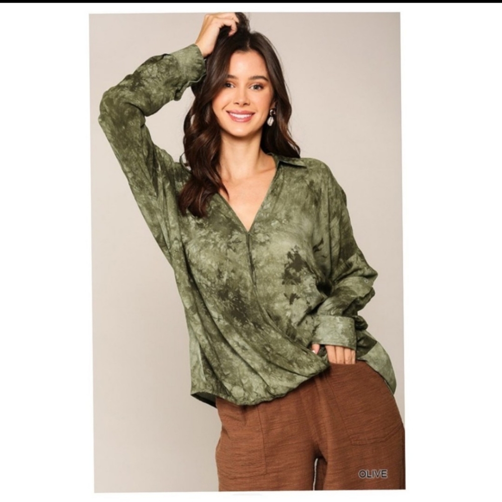 🔥$5🔥OLIVE TIE-DYE TOP/BLOUSE -NEW. SIZE -SMALL - Picture 1 of 6